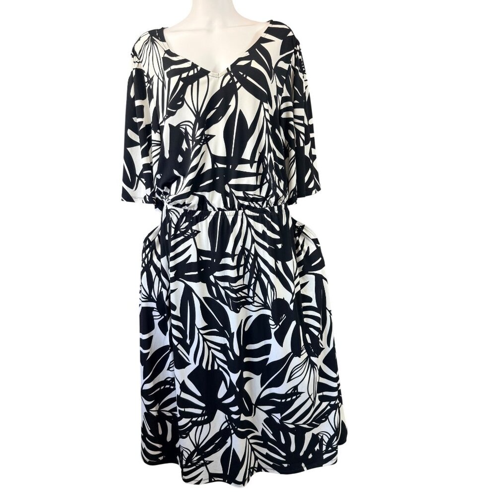 Girl With Curves Dress Womens 2X Black White Floral Midi Elastic Waist